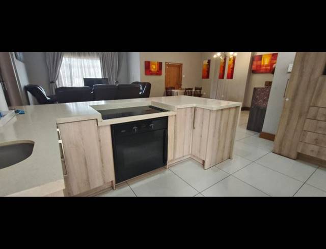 4 BEDROOM HOUSE FOR SALE IN BOOYSENS